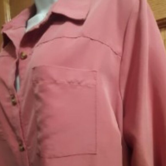 Salmon colored blouse - Picture 6 of 9